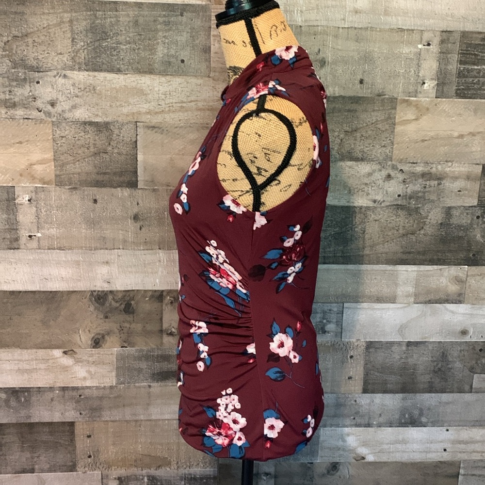 White House Black Market Sleeveless Floral Top Size S - Picture 4 of 16